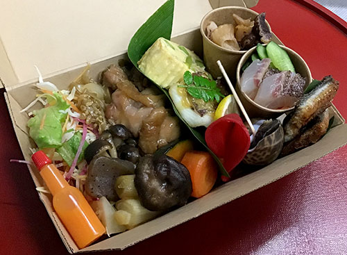 安城の老舗うなぎ・お料理・吉野屋。1899年の創業以来121年。親子4代にわたり受け継がれた鰻の照(タレ)を是非お試しください|駐車場6台完備